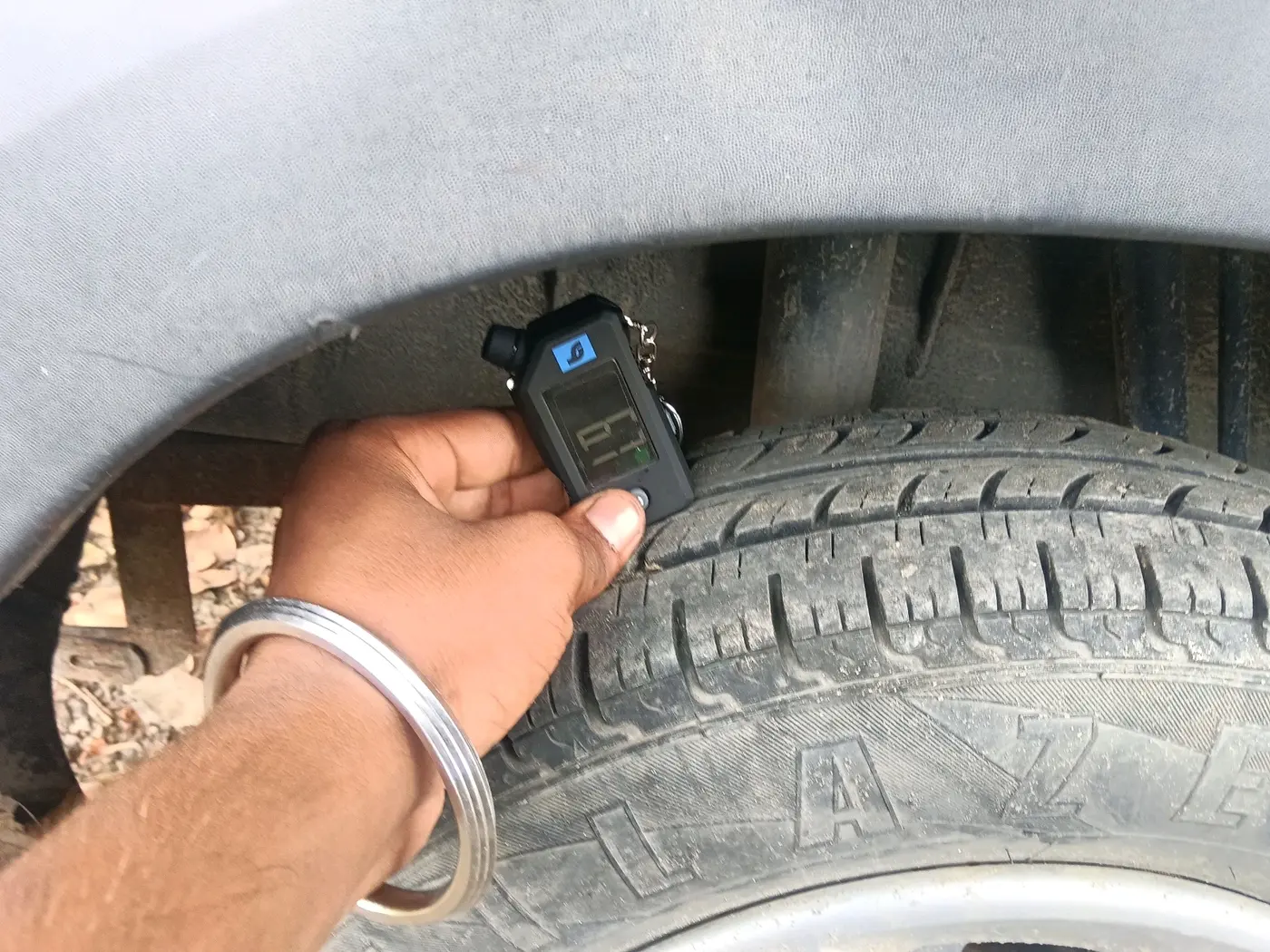 2019 Renault Kwid RXL, CNG, Manual, 97,557 km, tyre