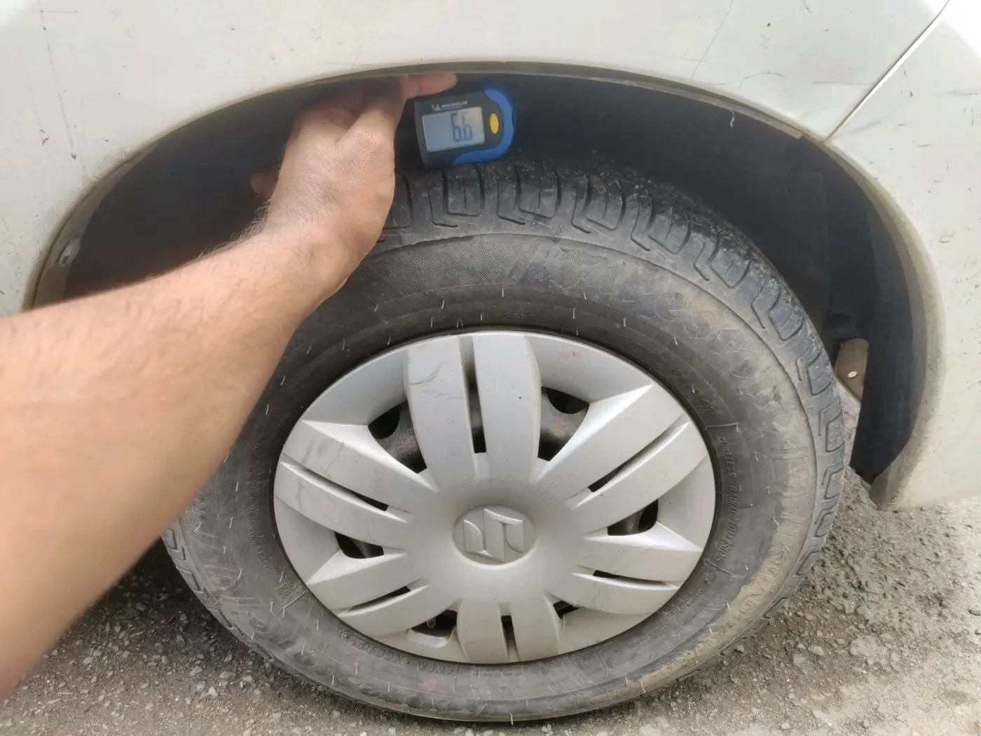 2018 Maruti Alto 800 LXI, Petrol, Manual, 27,098 km, tyre