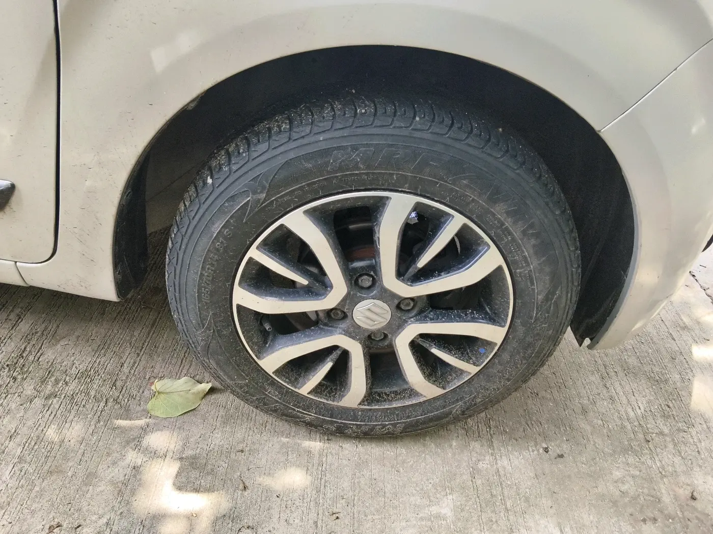 2020 Maruti New Wagon-R ZXI 1.2 AMT, Petrol, Automatic, 29,580 km, tyre