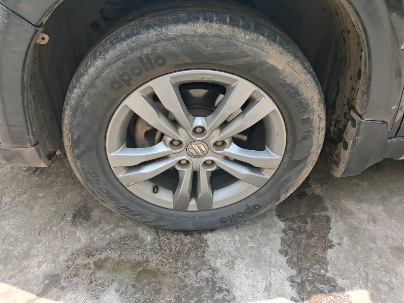 2016 Maruti Vitara Brezza ZDI, Diesel, Manual, 1,28,214 km, tyre