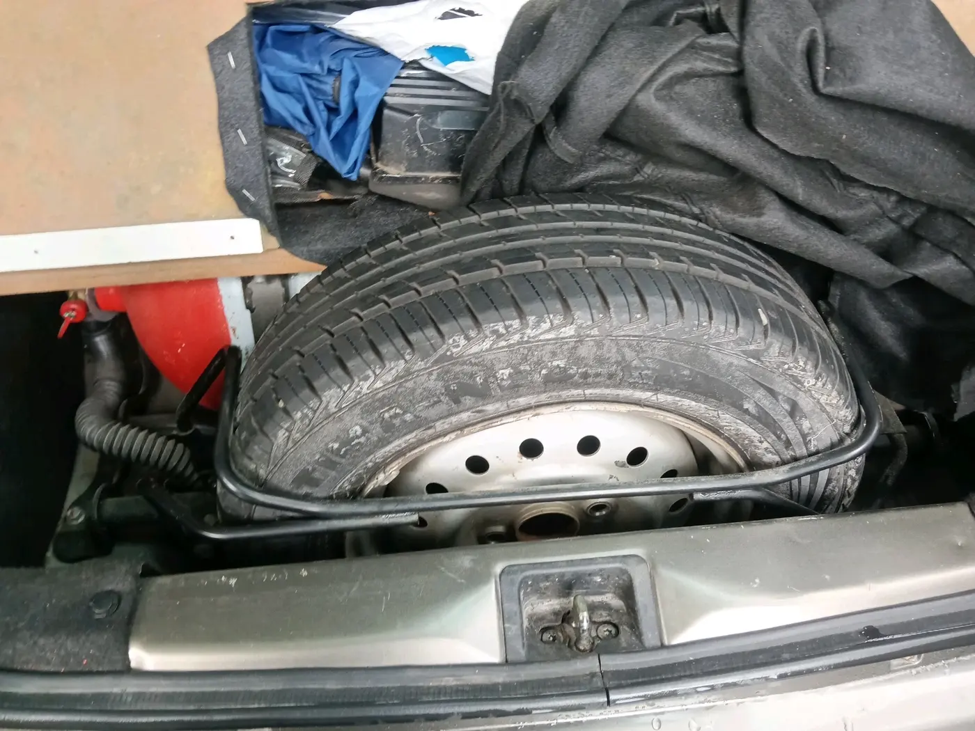 2019 Maruti New Wagon-R LXI CNG (O) 1.0, CNG, Manual, 1,69,863 km, tyre