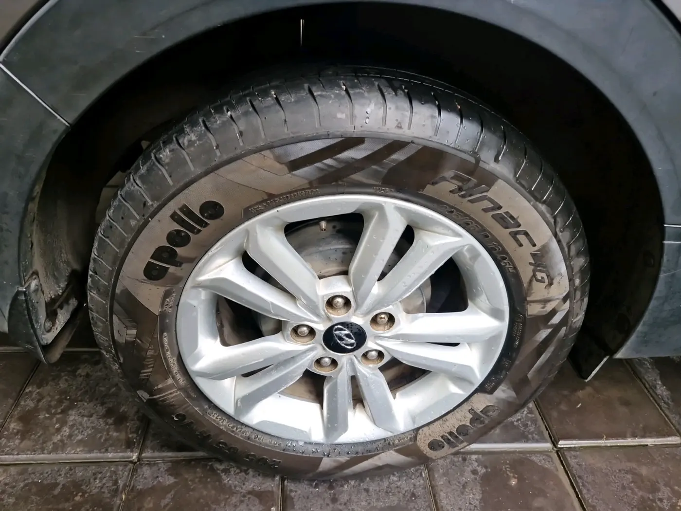 2016 Hyundai Creta SX PLUS 1.6 PETROL, Petrol, Manual, 72,020 km, tyre