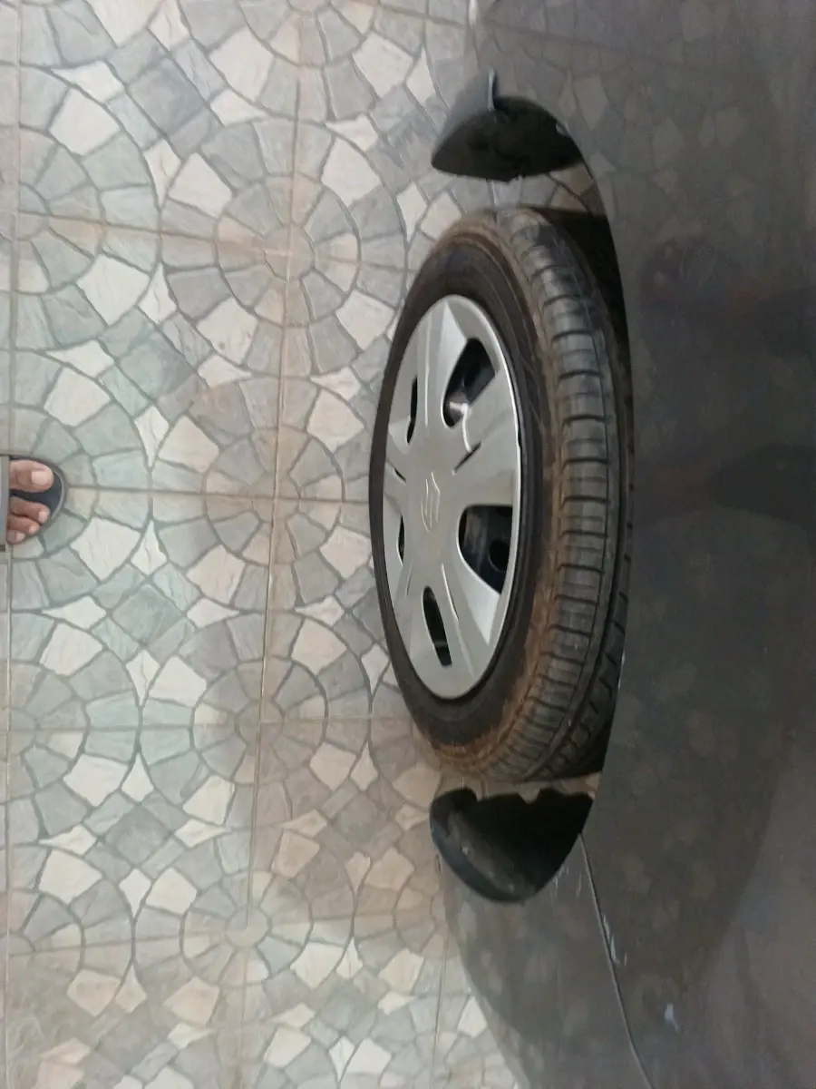 2011 Maruti Wagon R 1.0 VXI, Petrol, Manual, 1,13,983 km, tyre