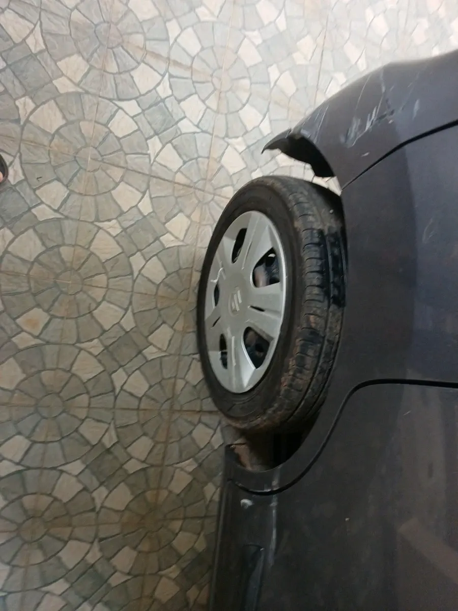 2011 Maruti Wagon R 1.0 VXI, Petrol, Manual, 1,13,983 km, tyre