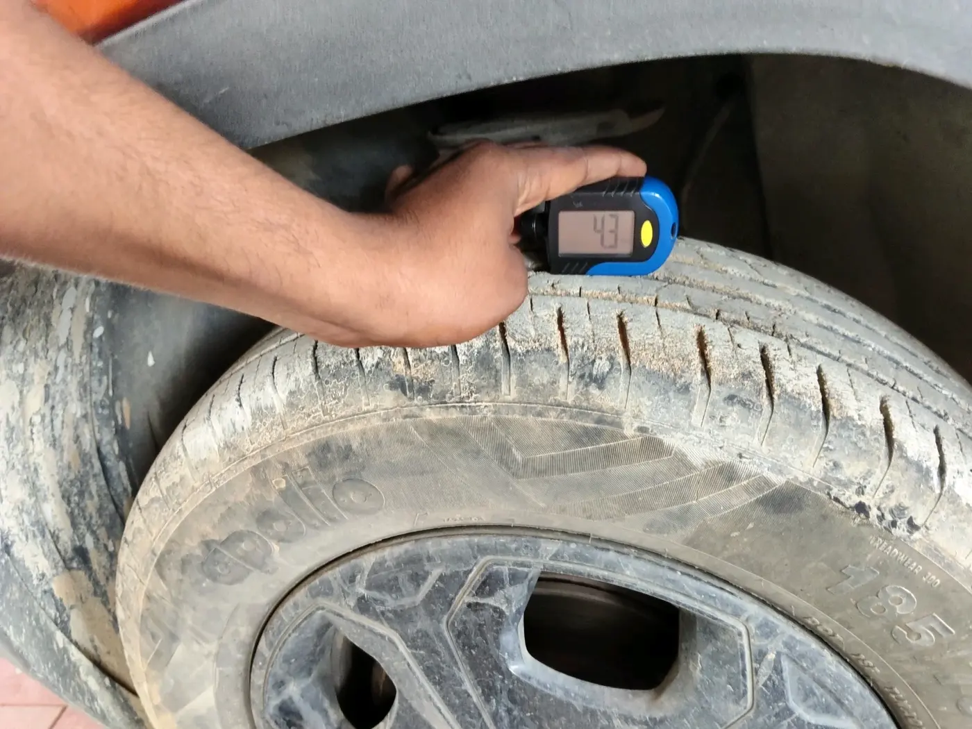 2022 Tata PUNCH ACCOMPLISHED AMT, Petrol, Automatic, 40,664 km, tyre