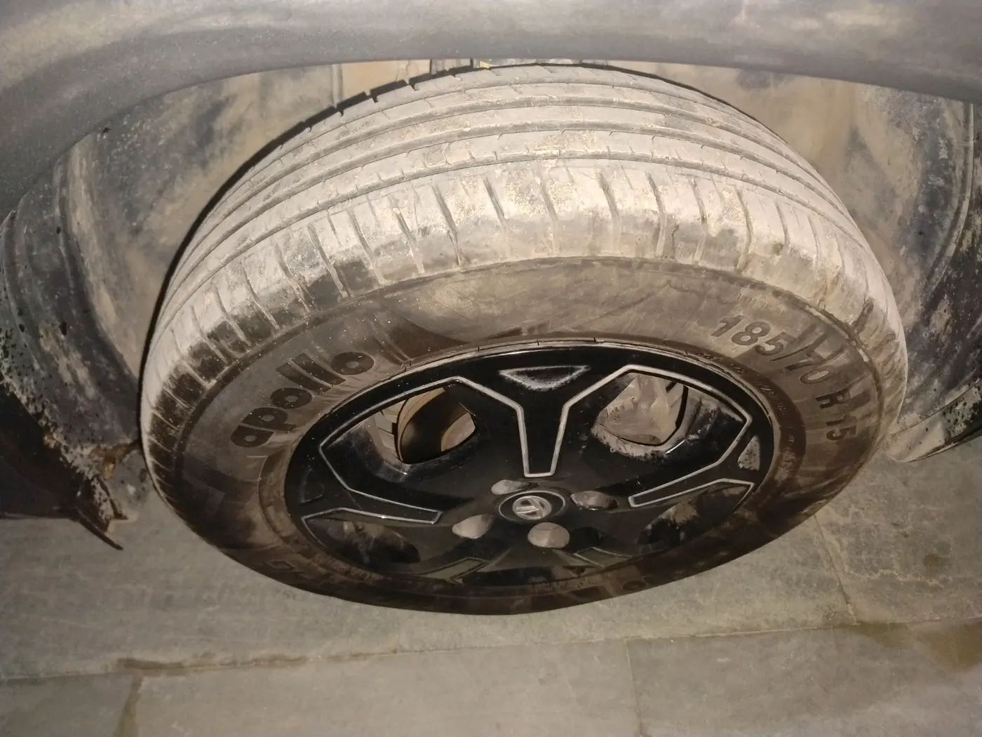 2023 Tata PUNCH ACCOMPLISHED SUNROOF MT, Petrol, Manual, 44,734 km, tyre