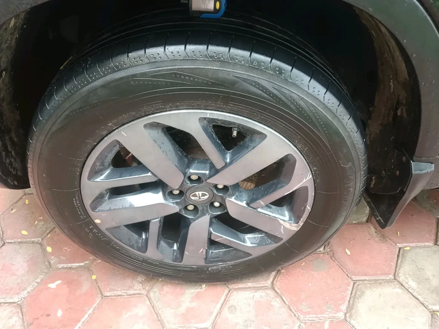 2022 Tata Harrier XZ PLUS 2.0L DARK EDITION, Diesel, Manual, 1,61,825 km, tyre