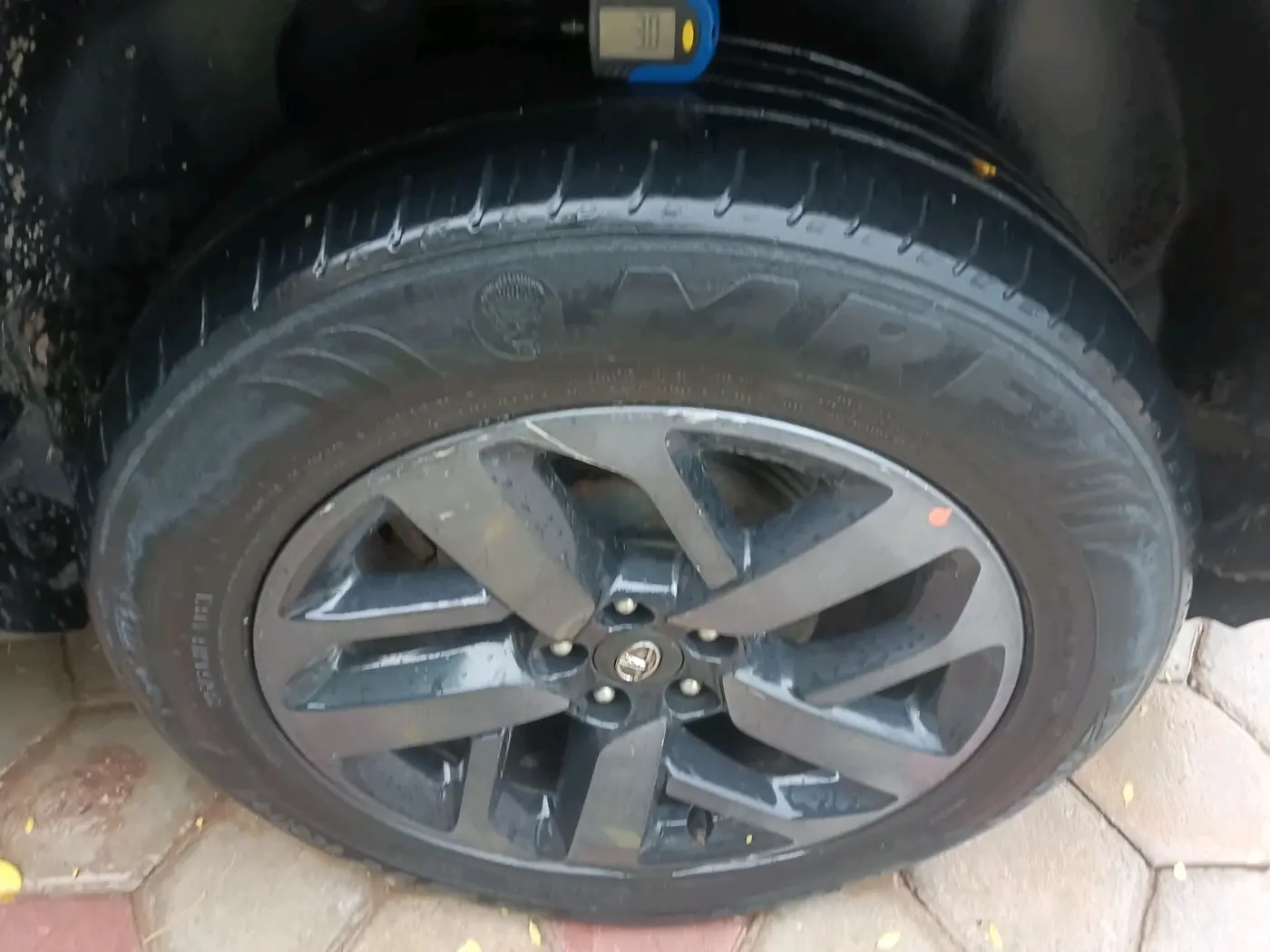 2022 Tata Harrier XZ PLUS 2.0L DARK EDITION, Diesel, Manual, 1,61,825 km, tyre