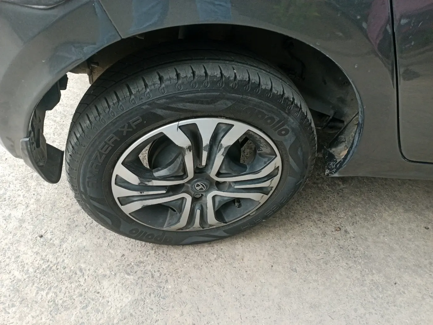 2024 Tata Tiago XTA CNG , CNG, Automatic, 57,861 km, tyre