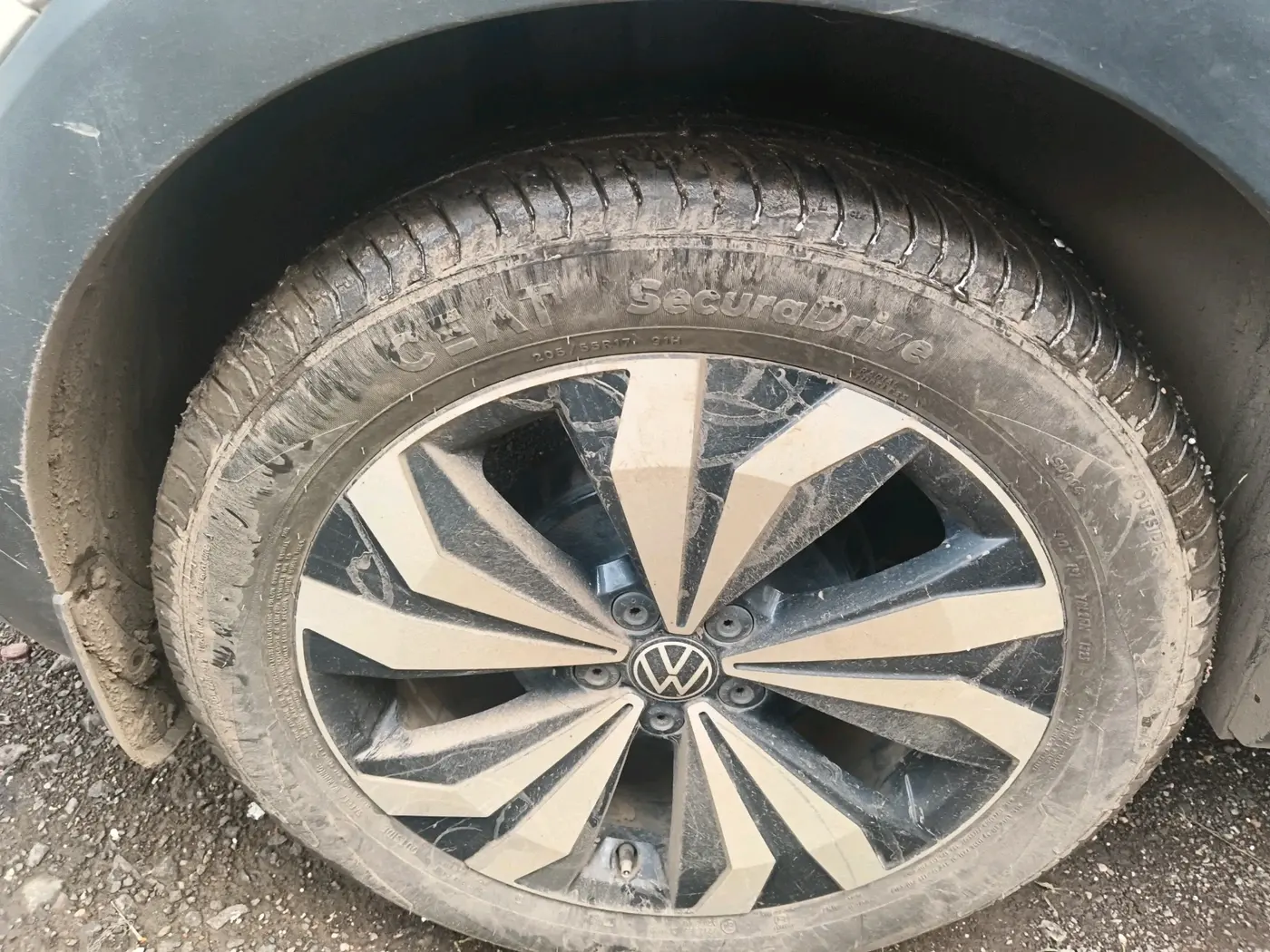 2025 Volkswagen TAIGUN GT PLUS 1.5 TSI DSG, Petrol, Automatic, 14,262 km, tyre