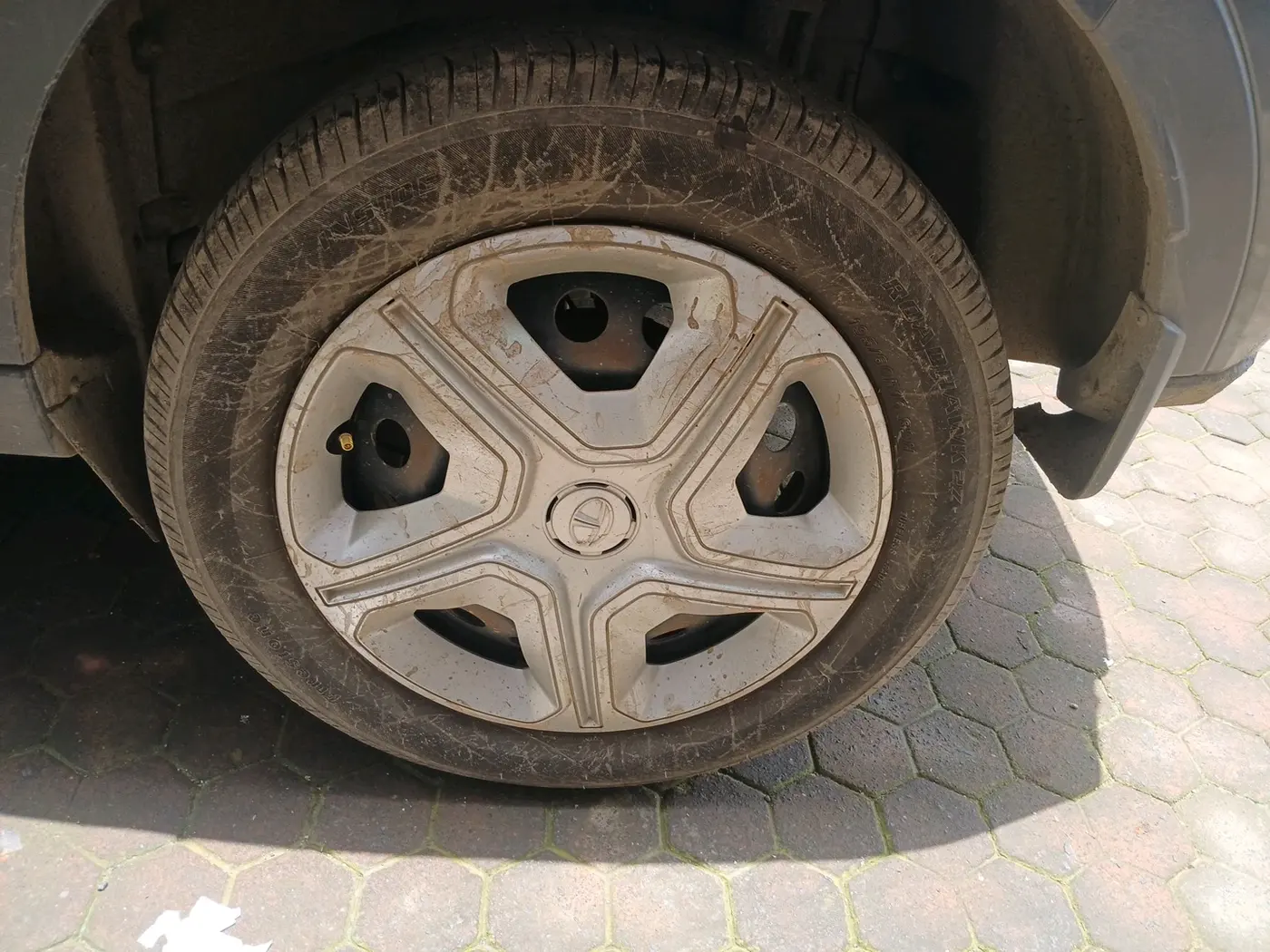 2021 Tata NEXON XZ DIESEL, Diesel, Manual, 73,906 km, tyre