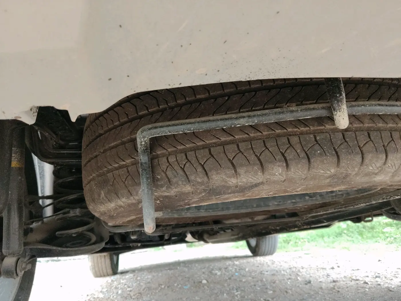 2023 Maruti Grand Vitara DELTA CNG, CNG, Manual, 10,183 km, tyre