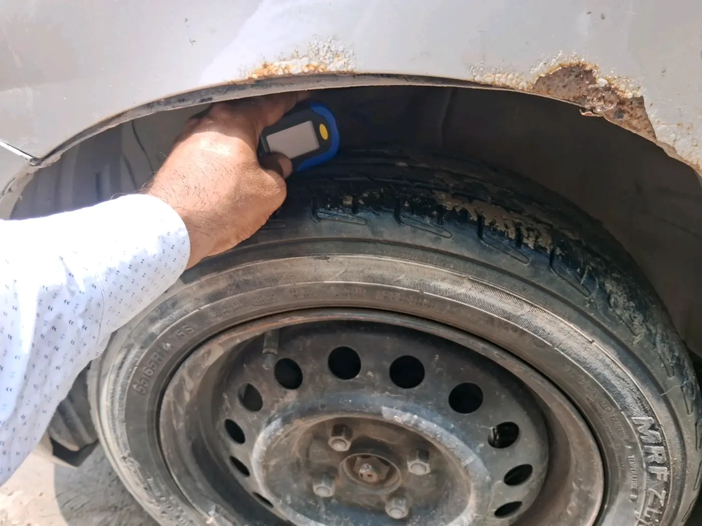 2016 Maruti Wagon R 1.0 VXI AMT, Petrol, Automatic, 1,04,054 km, tyre