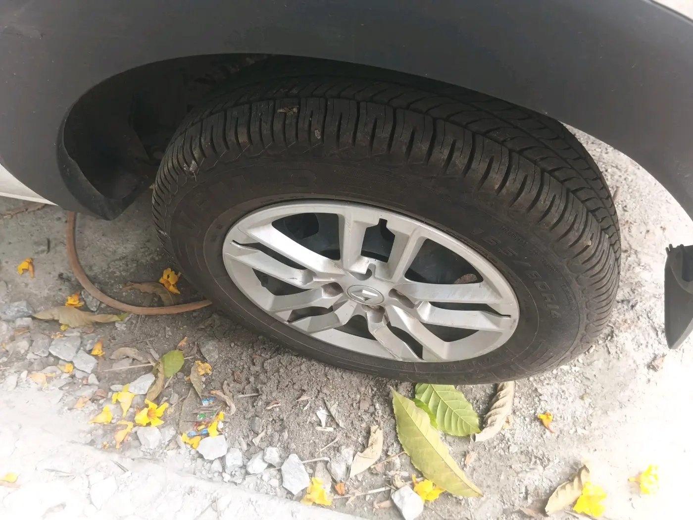 2022 Renault TRIBER RXL MT, Petrol, Manual, 55,868 km, tyre