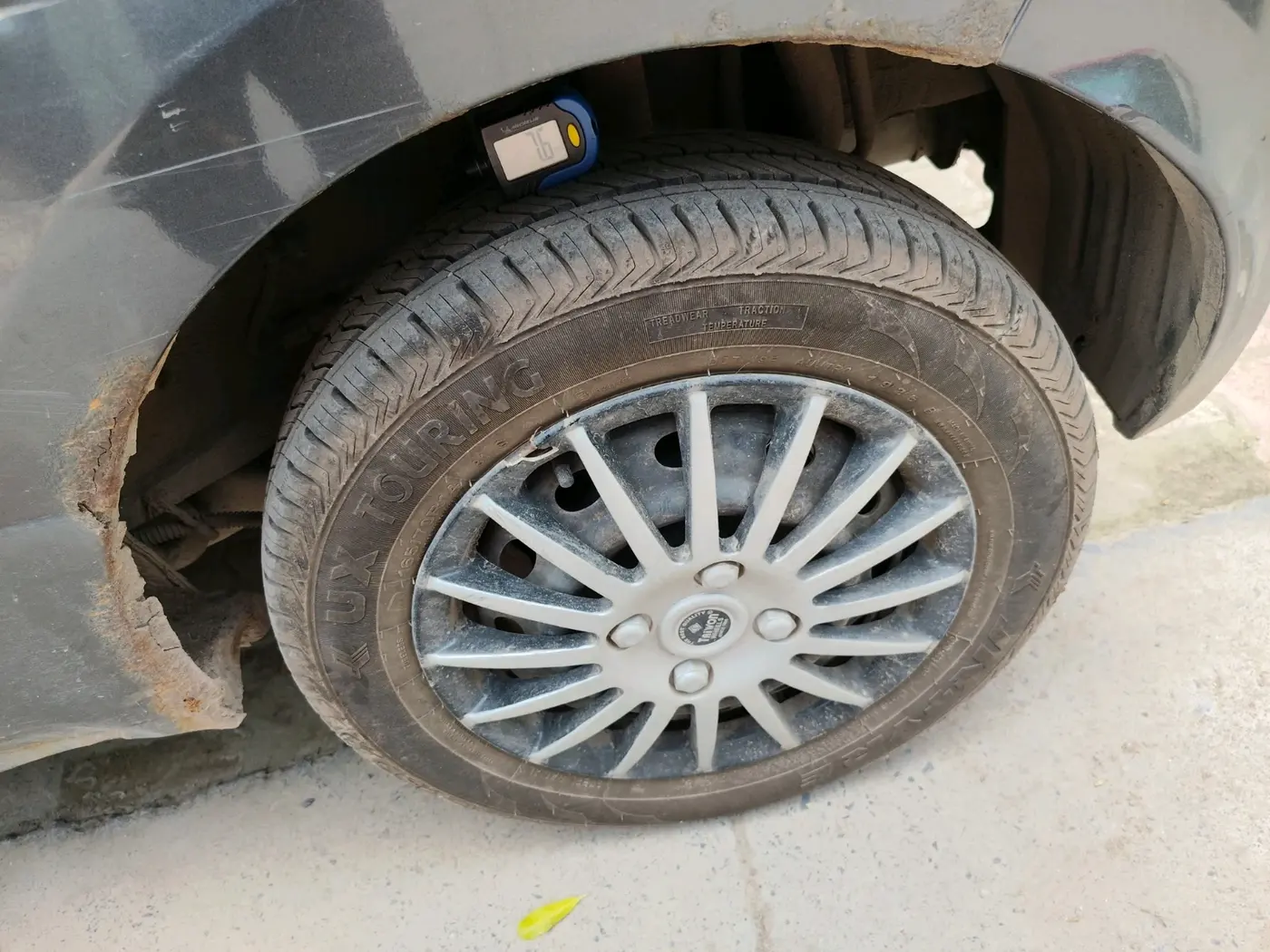 2022 Tata Tiago XT CNG, CNG, Manual, 34,884 km, tyre