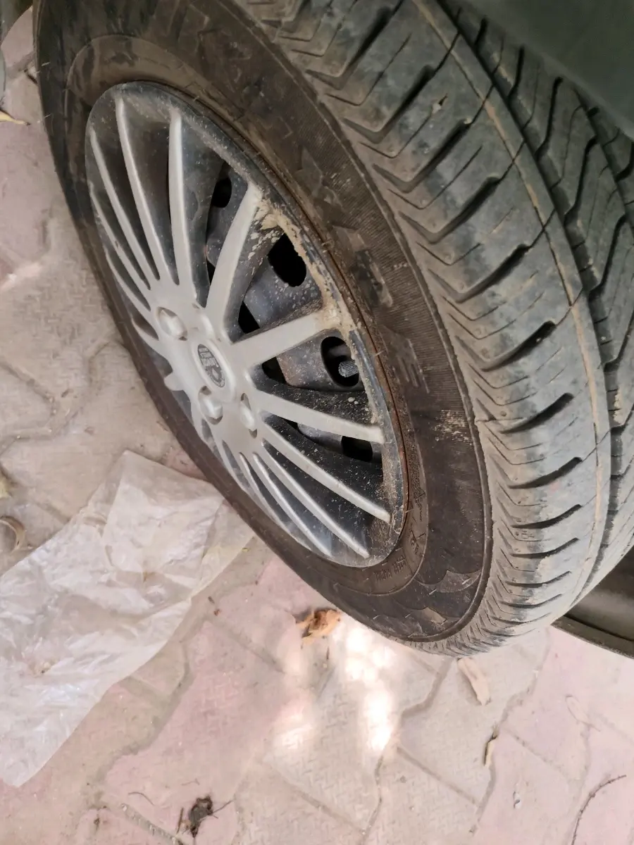 2022 Tata Tiago XT CNG, CNG, Manual, 34,884 km, tyre