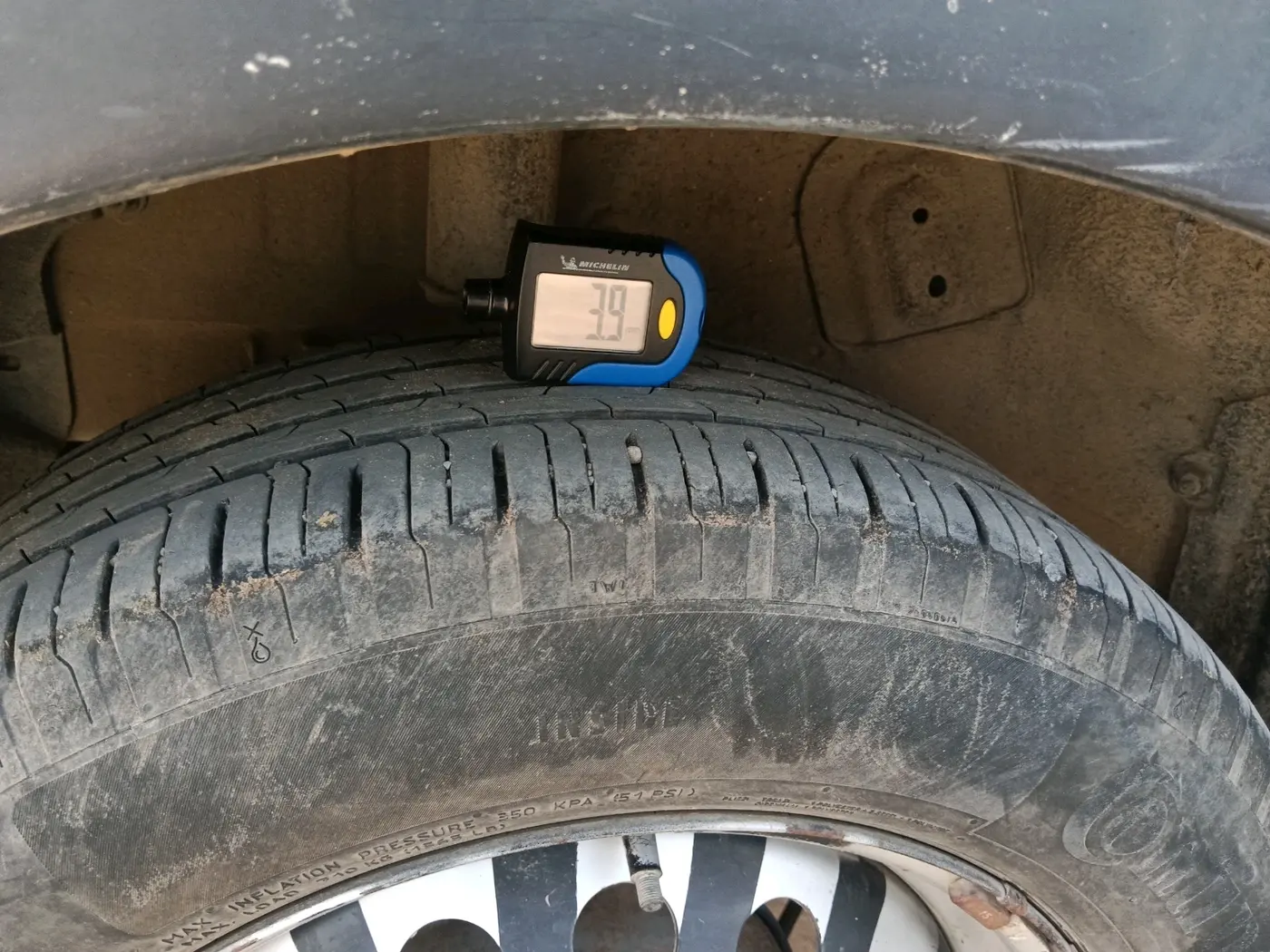 2019 Tata NEXON XM DIESEL, Diesel, Manual, 1,07,825 km, tyre