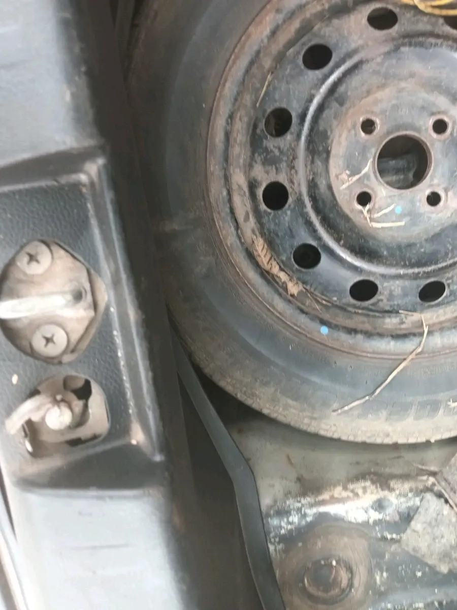 2012 Maruti Swift VDI, Diesel, Manual, 1,34,156 km, tyre