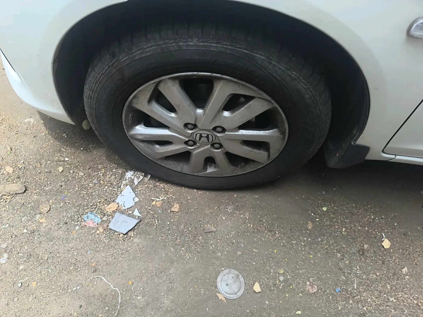 2014 Honda Mobilio 1.5L I-VTEC V, CNG, Manual, 90,211 km, tyre