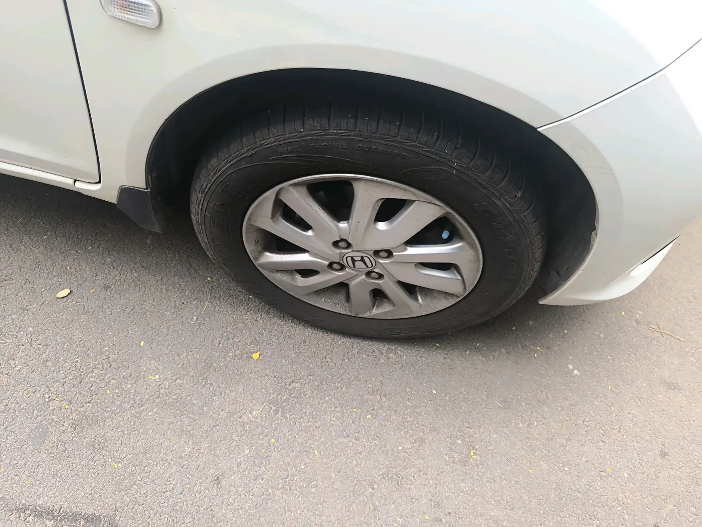 2014 Honda Mobilio 1.5L I-VTEC V, CNG, Manual, 90,211 km, tyre