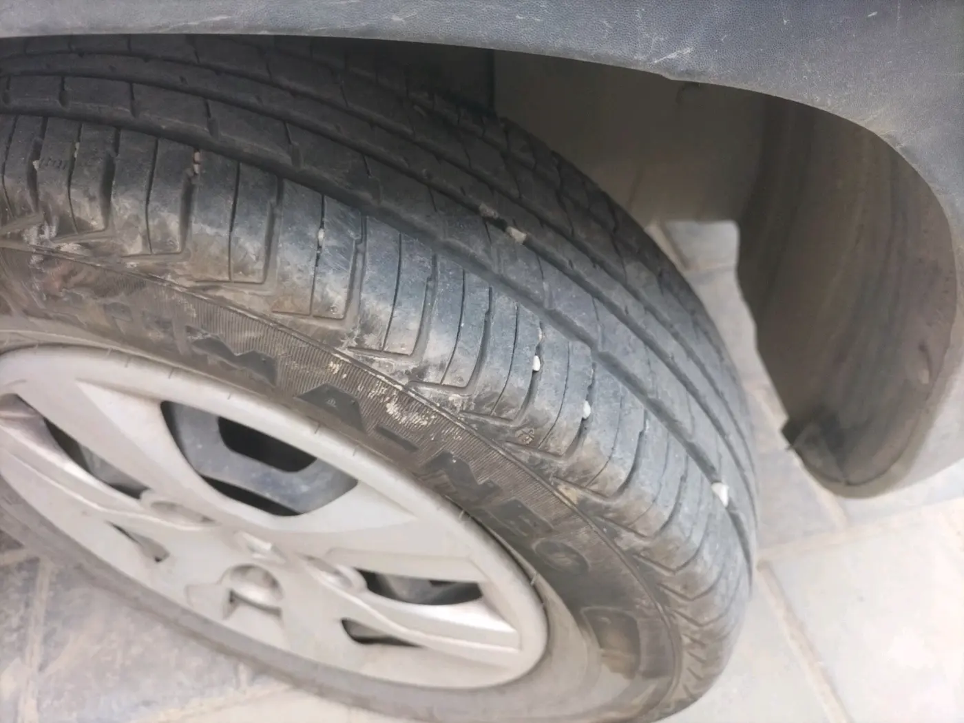 2019 Renault Kwid RXL, CNG, Manual, 55,154 km, tyre