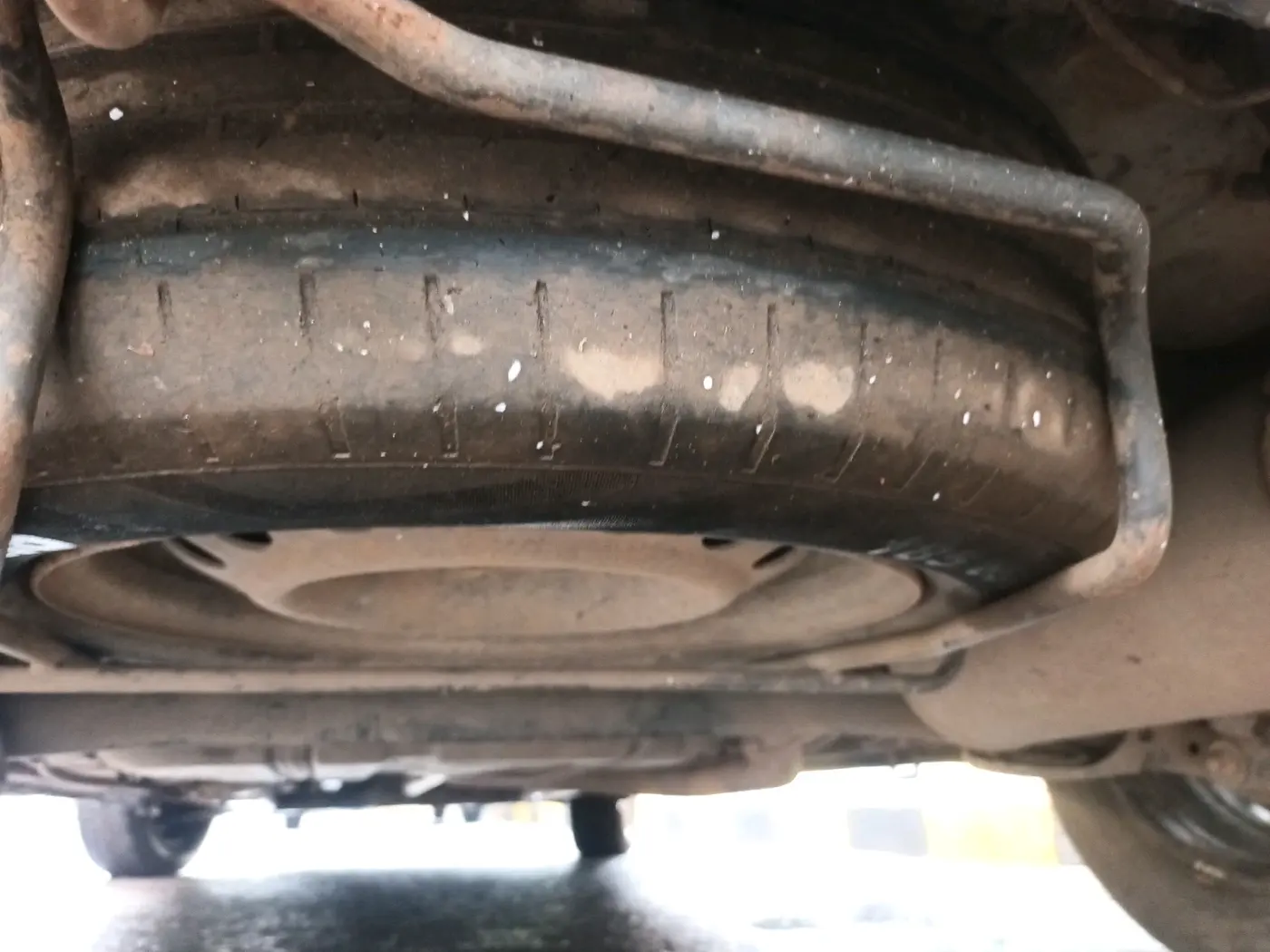 2012 Maruti Ertiga VDI, Diesel, Manual, 1,87,542 km, tyre