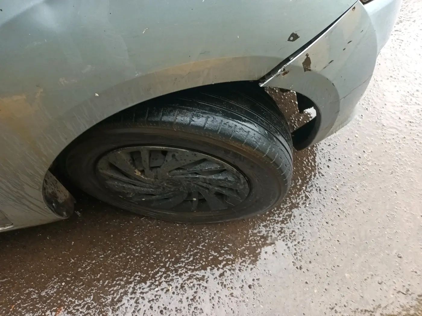 2012 Maruti Ertiga VDI, Diesel, Manual, 1,87,542 km, tyre