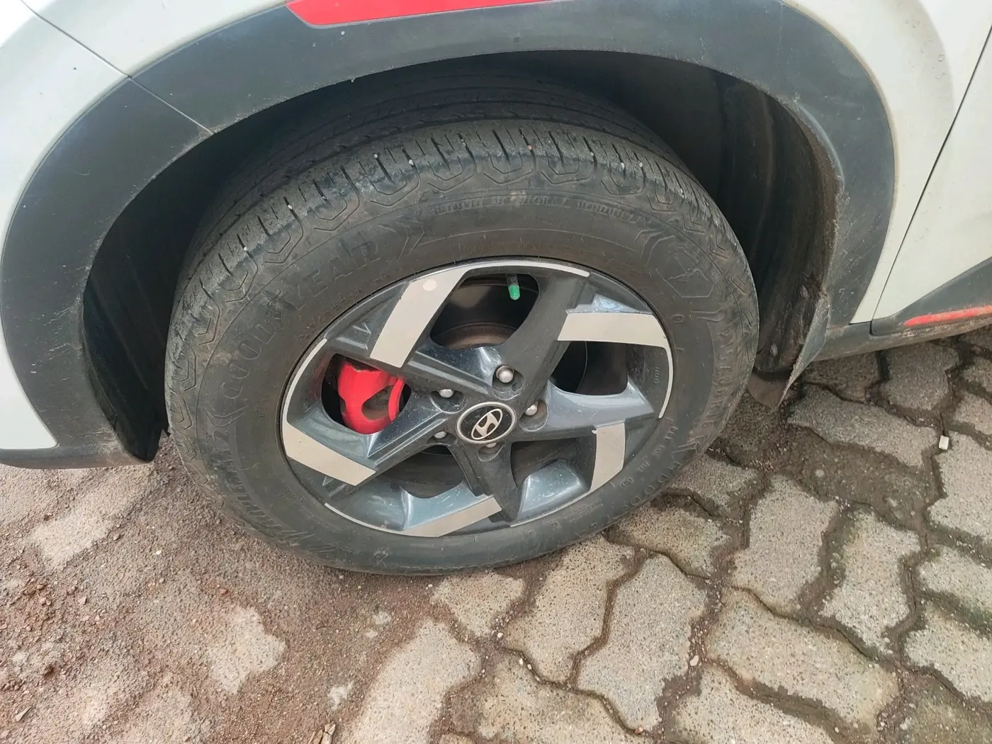 2019 Hyundai VENUE SX PLUS 1.0 TURBO DCT DUAL TONE, Petrol, Automatic, 91,206 km, tyre