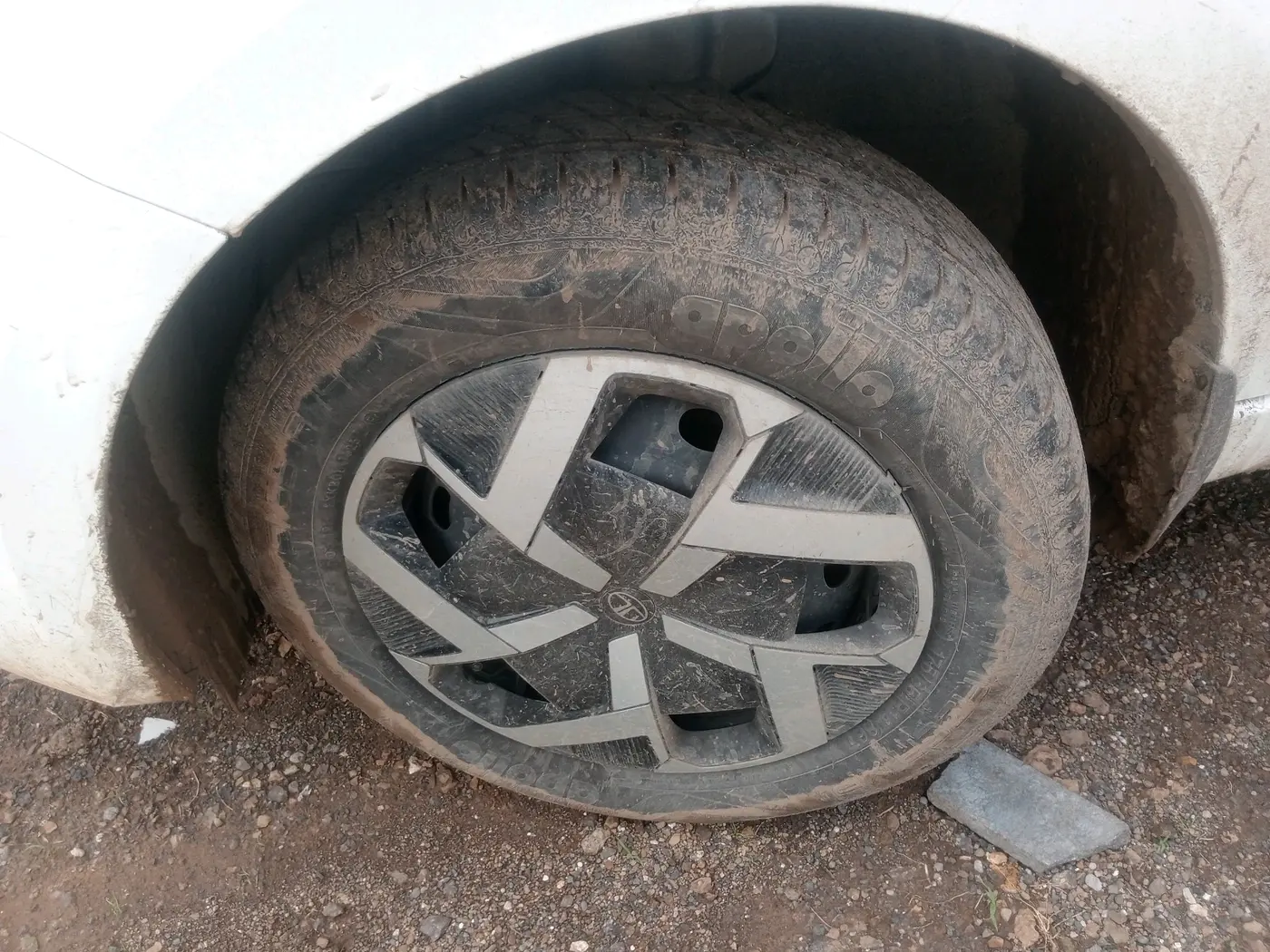 2025 Tata TIGOR XT iCNG, CNG, Manual, 3,982 km, tyre