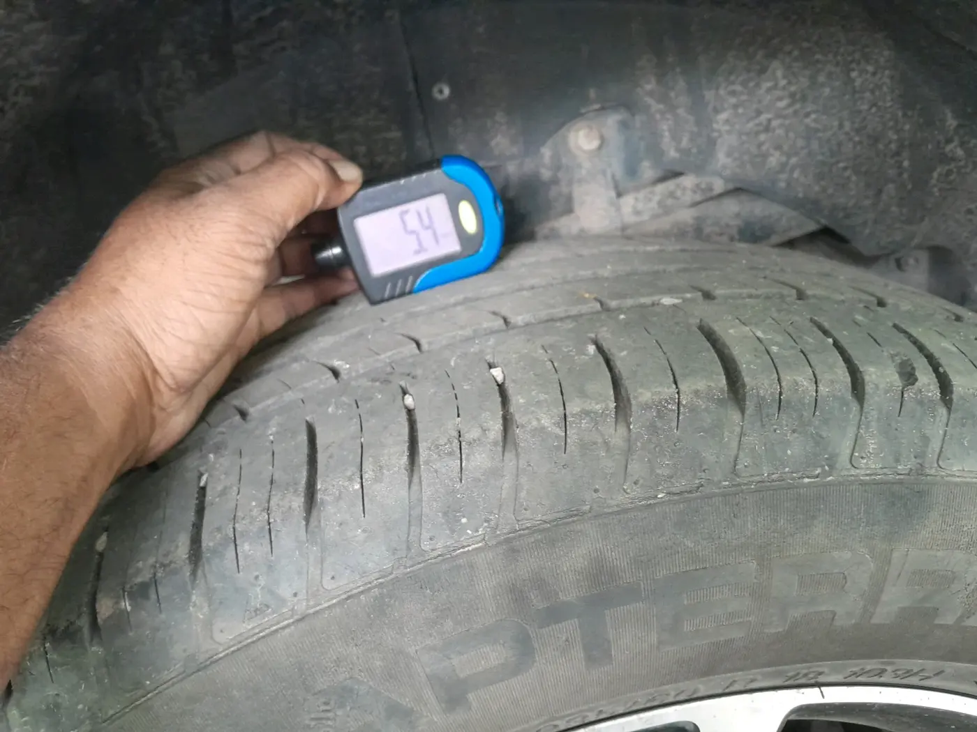 2018 Mahindra XUV500 W11, Diesel, Manual, 44,493 km, tyre