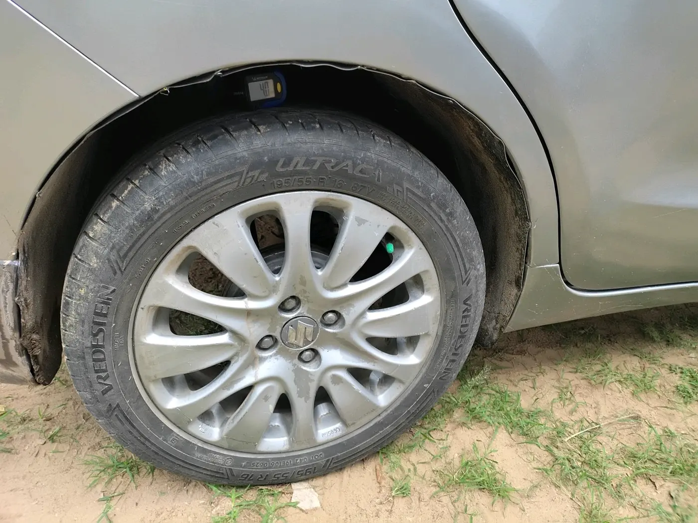 2016 Maruti Baleno ZETA PETROL 1.2, CNG, Manual, 3,29,296 km, tyre