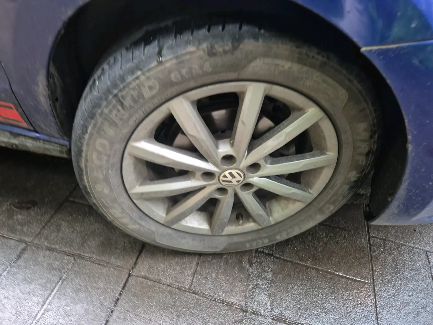 2018 Volkswagen Polo HIGHLINE PLUS 1.0 16 ALLOY, Petrol, Manual, 74,236 km, tyre