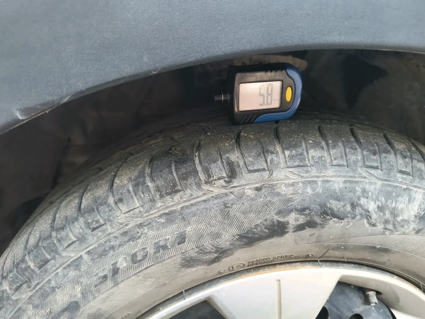 2022 Mahindra XUV300 W6 1.2 PETROL, Petrol, Manual, 33,481 km, tyre