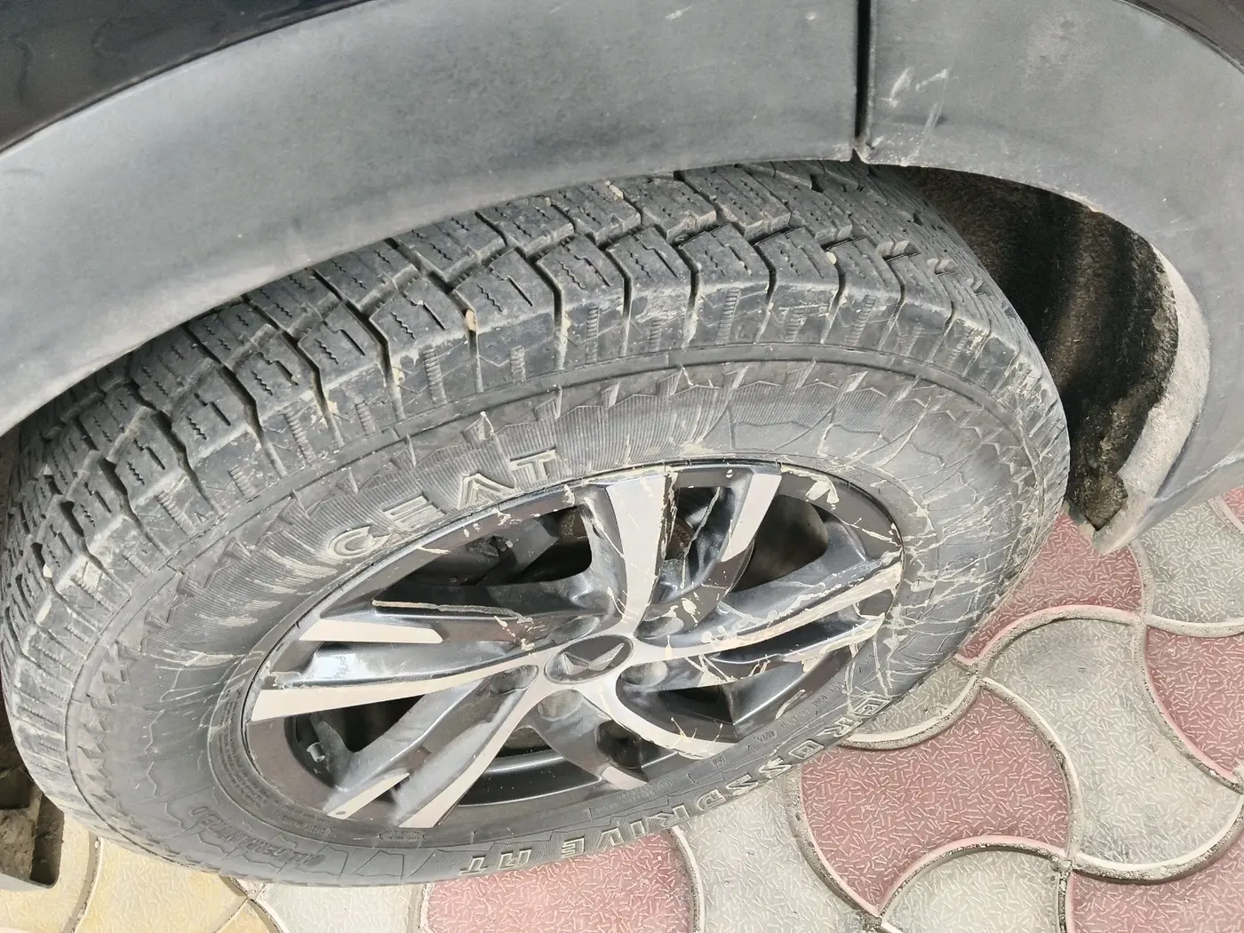 2022 Mahindra XUV700 AX 5 P MT 7 STR, Petrol, Manual, 81,754 km, tyre