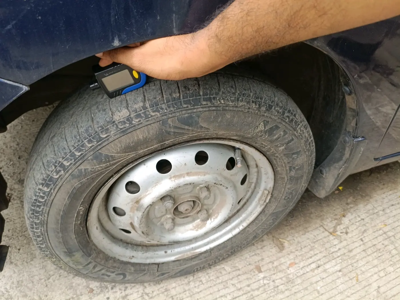 2018 Maruti Wagon R 1.0 LXI CNG, CNG, Manual, 87,141 km, tyre
