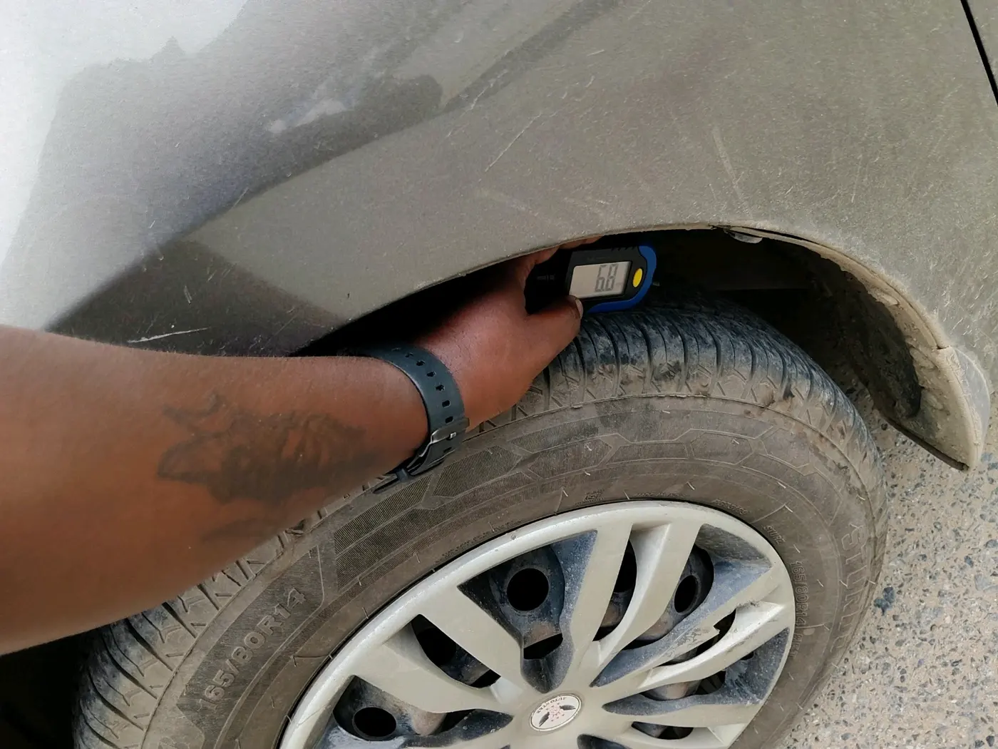 2019 Maruti Dzire VXI, Petrol, Manual, 1,52,499 km, tyre