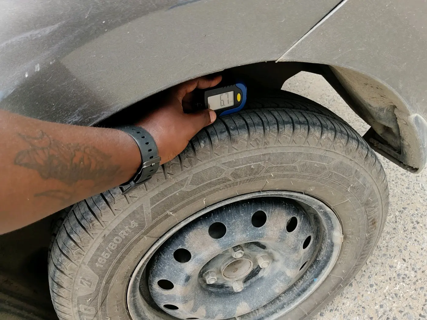 2019 Maruti Dzire VXI, Petrol, Manual, 1,52,499 km, tyre