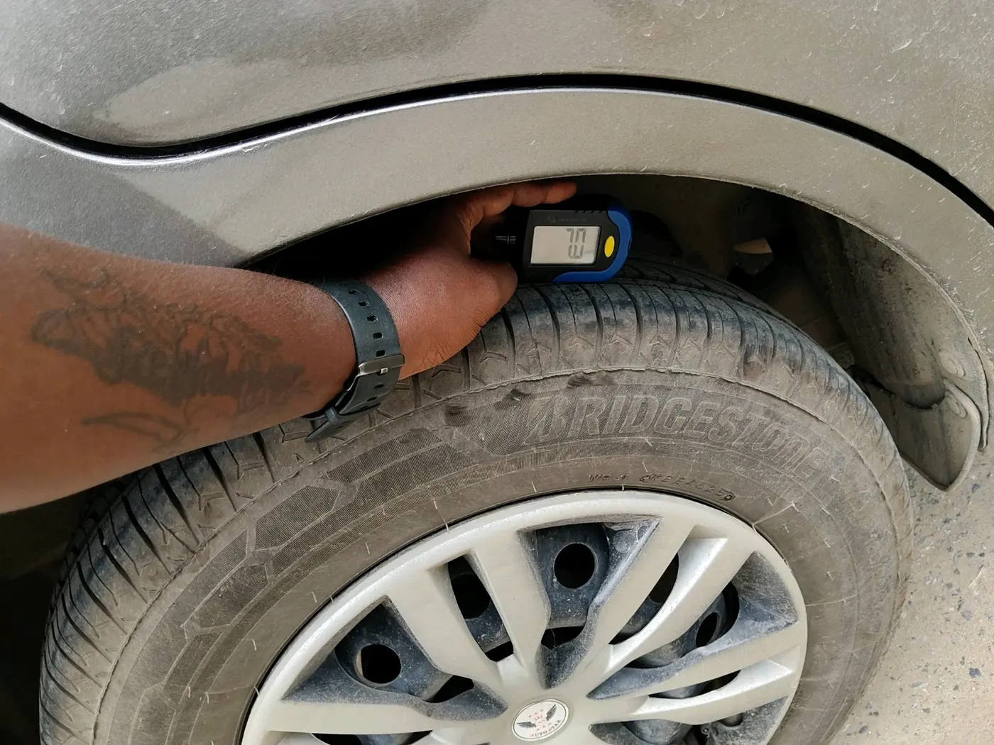 2019 Maruti Dzire VXI, Petrol, Manual, 1,52,499 km, tyre