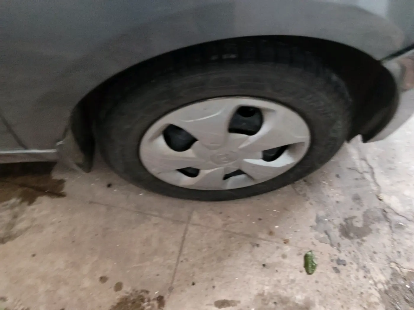 2018 Tata Tiago XT PETROL, Petrol, Manual, 51,208 km, tyre