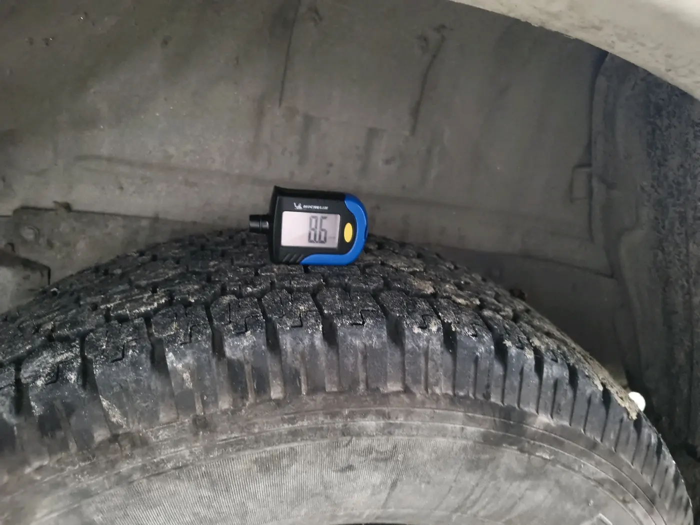 2013 Mahindra Scorpio SLE, Diesel, Manual, 2,52,128 km, tyre