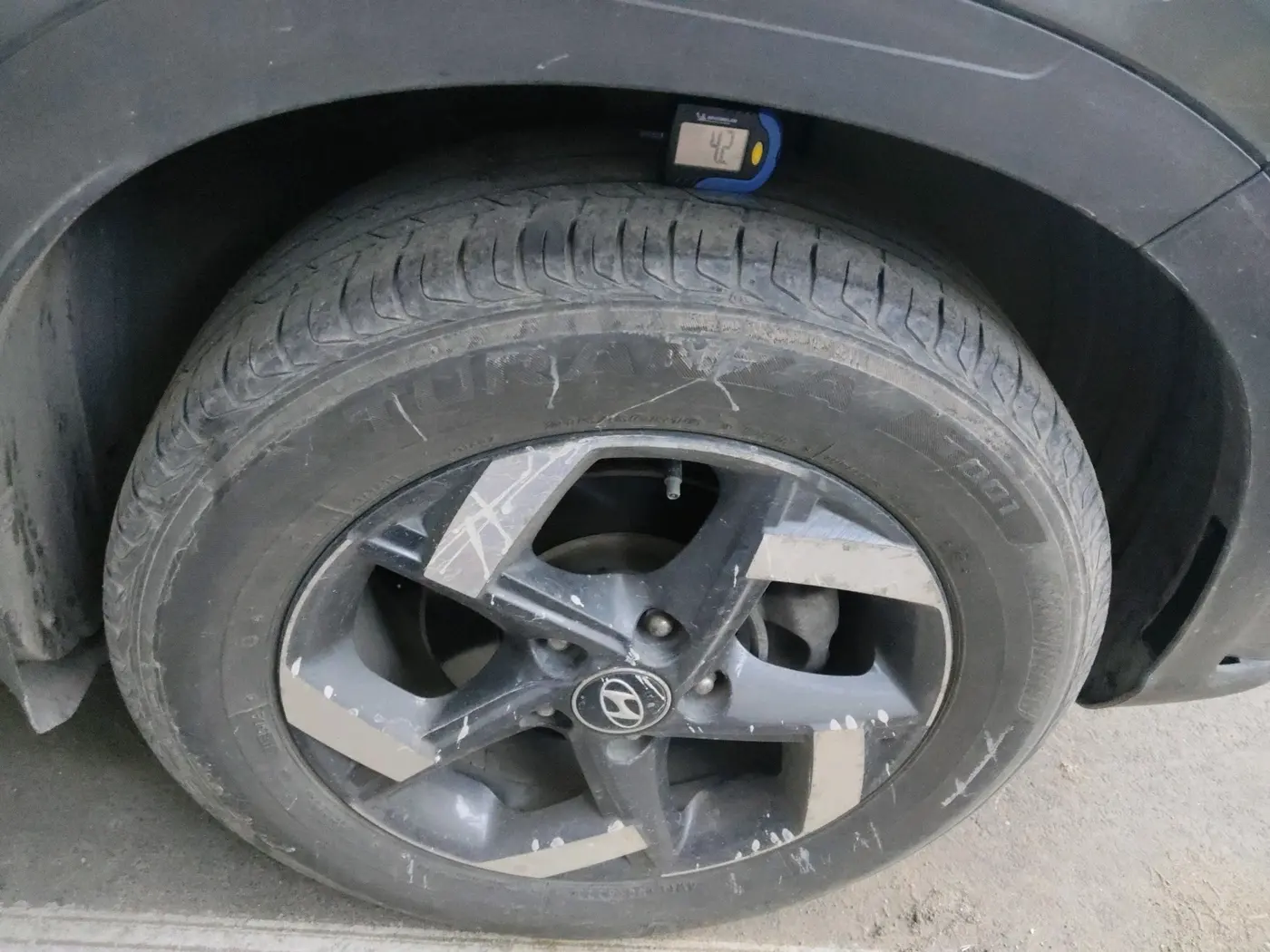 2021 Hyundai VENUE SX 1.0 TURBO, Petrol, Manual, 1,15,053 km, tyre