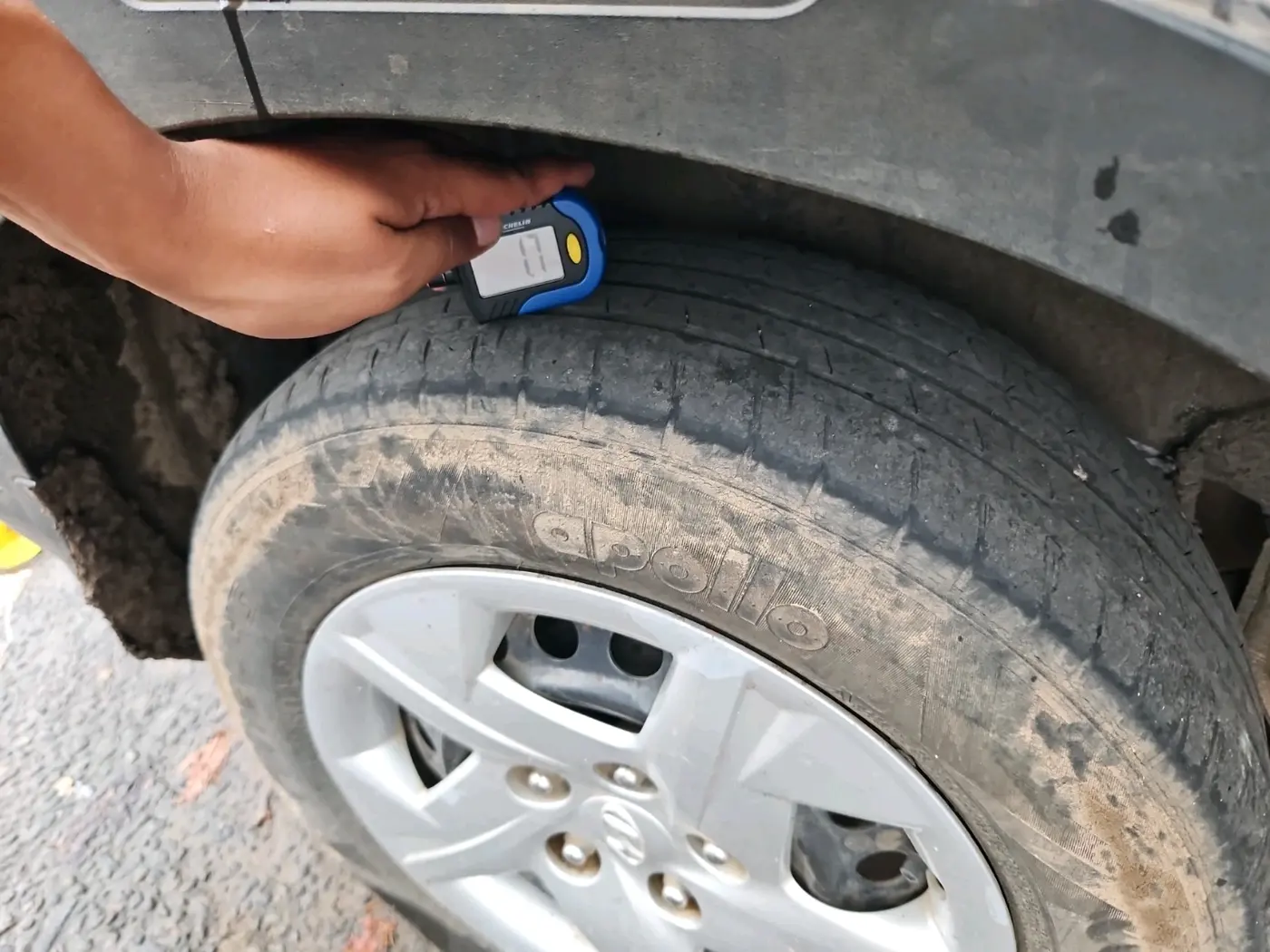 2022 Hyundai VENUE S 1.2, Petrol, Manual, 1,08,027 km, tyre