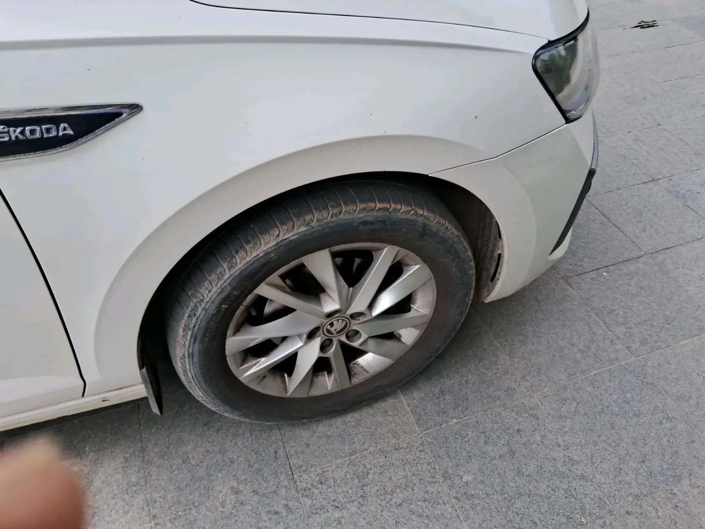2023 Skoda SLAVIA AMBITION 1.0L TSI AT, Petrol, Automatic, 44,224 km, tyre