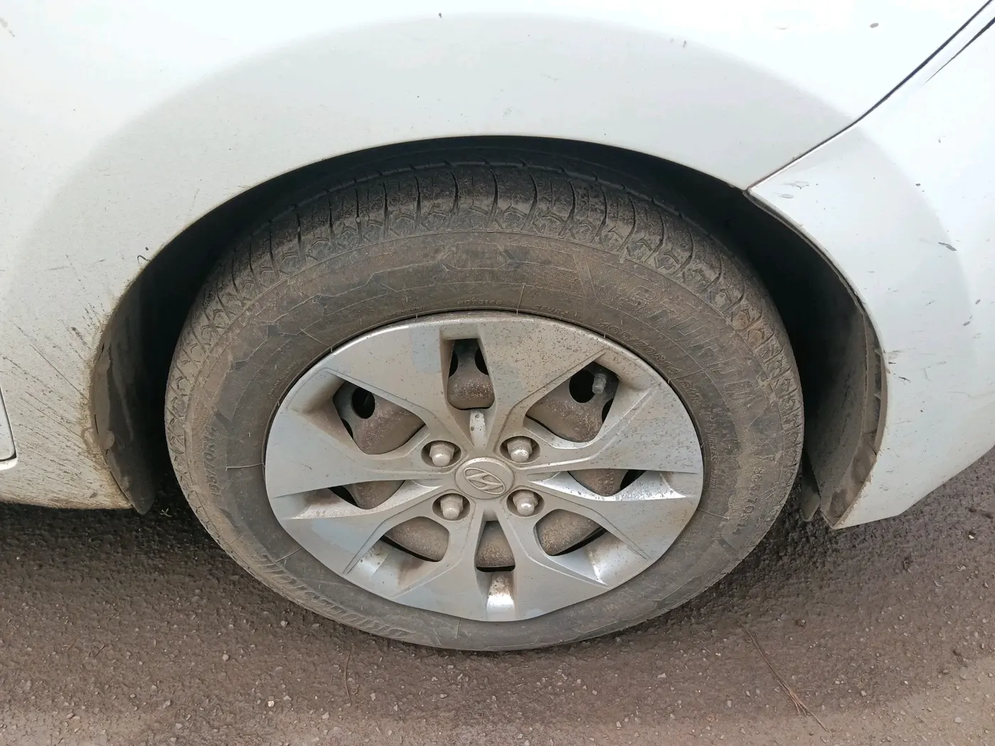 2018 Hyundai Xcent S 1.2 CRDI, Diesel, Manual, 1,90,359 km, tyre