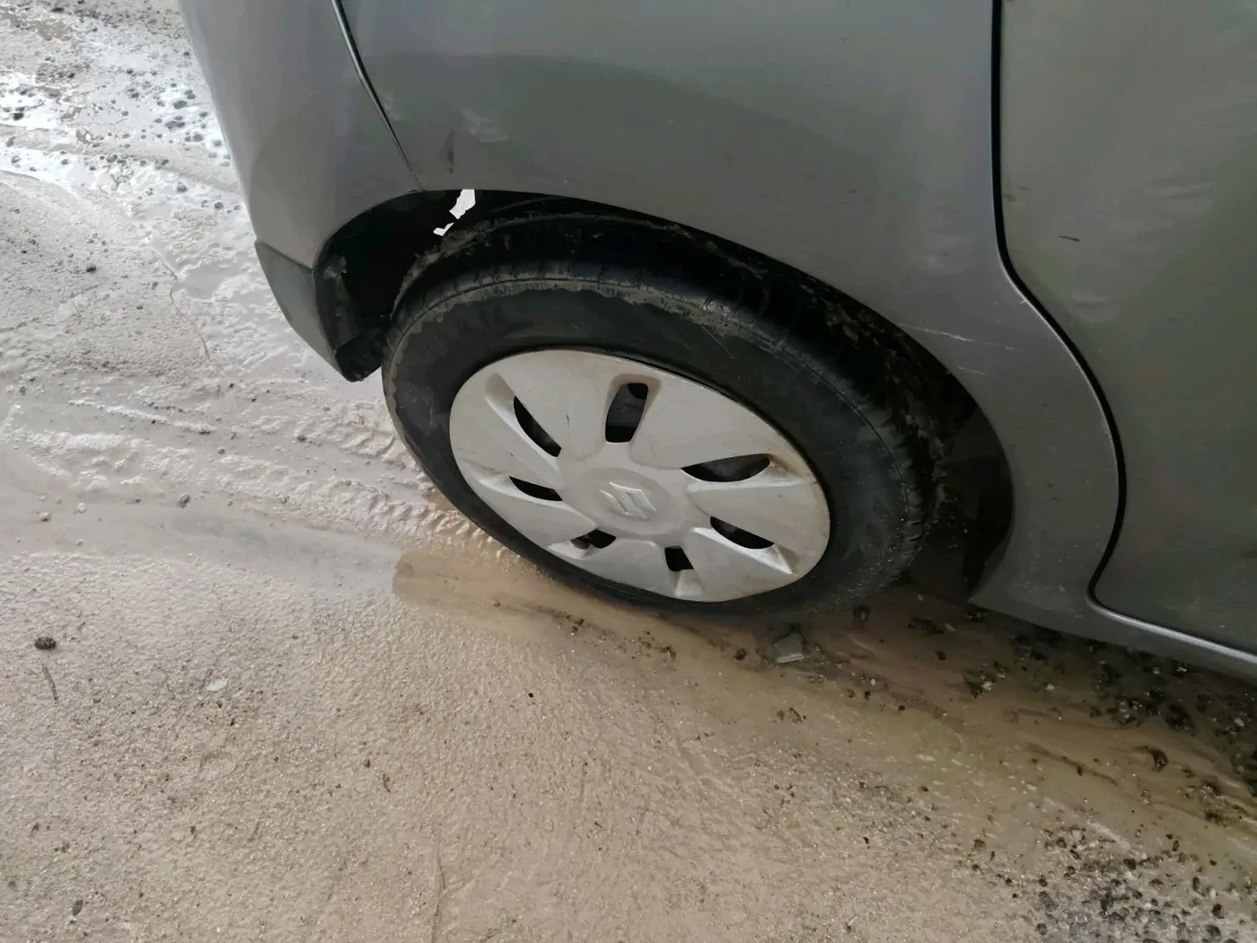 2015 Maruti Celerio VXI AMT, Petrol, Automatic, 92,392 km, tyre