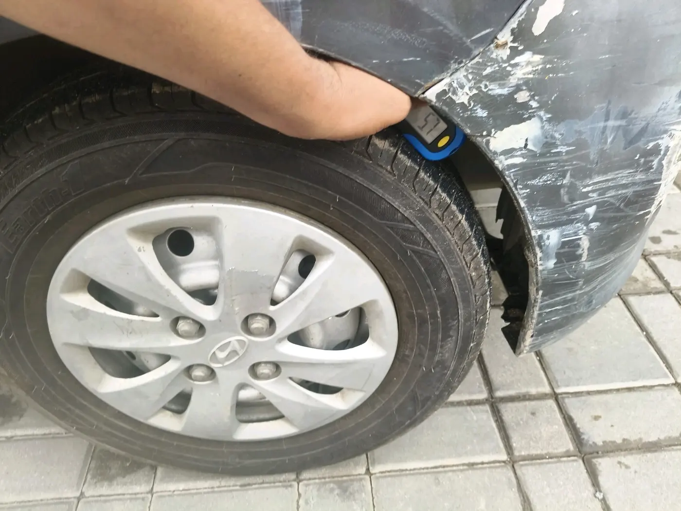 2012 Hyundai i10 MAGNA 1.2, Petrol, Manual, 51,206 km, tyre