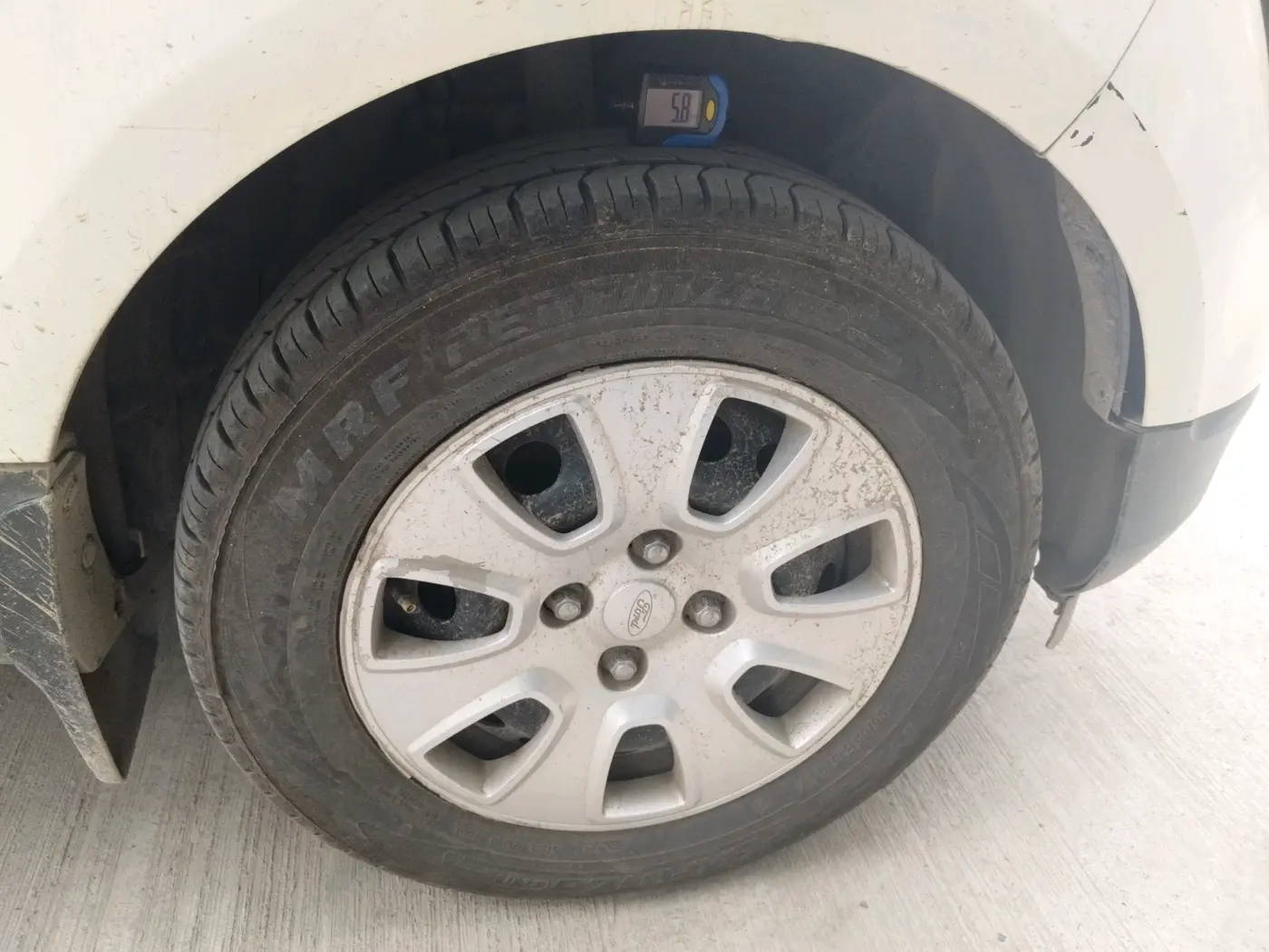 2018 Ford Ecosport TREND 1.5L DIESEL, Diesel, Manual, 1,15,727 km, tyre