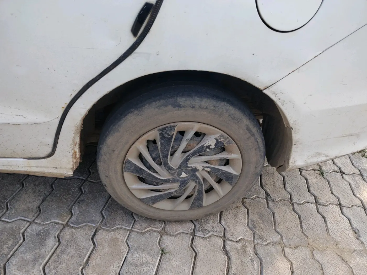 2014 Honda Mobilio 1.5L I-VTEC S, CNG, Manual, 1,35,067 km, tyre