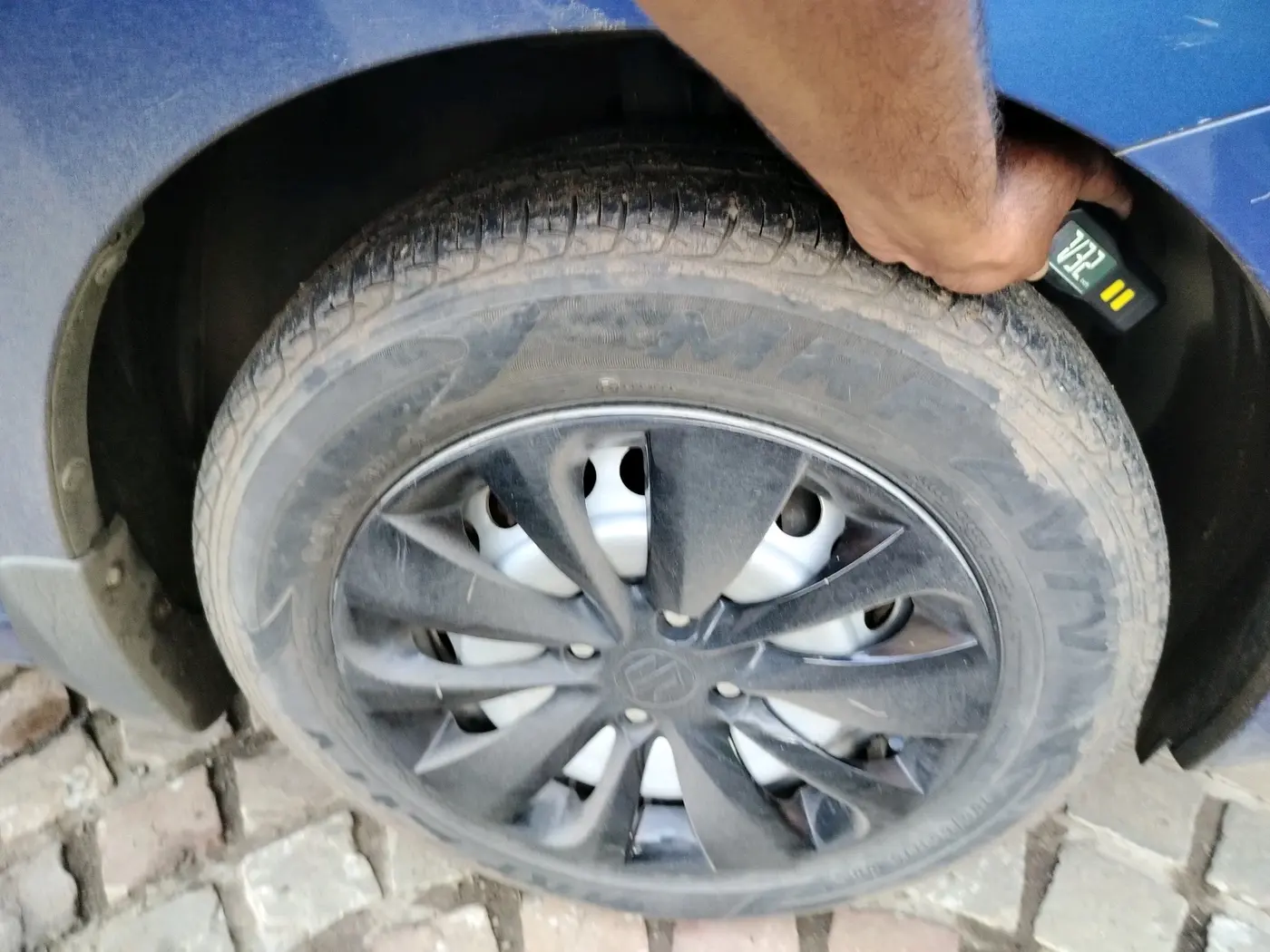 2017 Maruti Baleno SIGMA PETROL 1.2, Petrol, Manual, 56,701 km, tyre