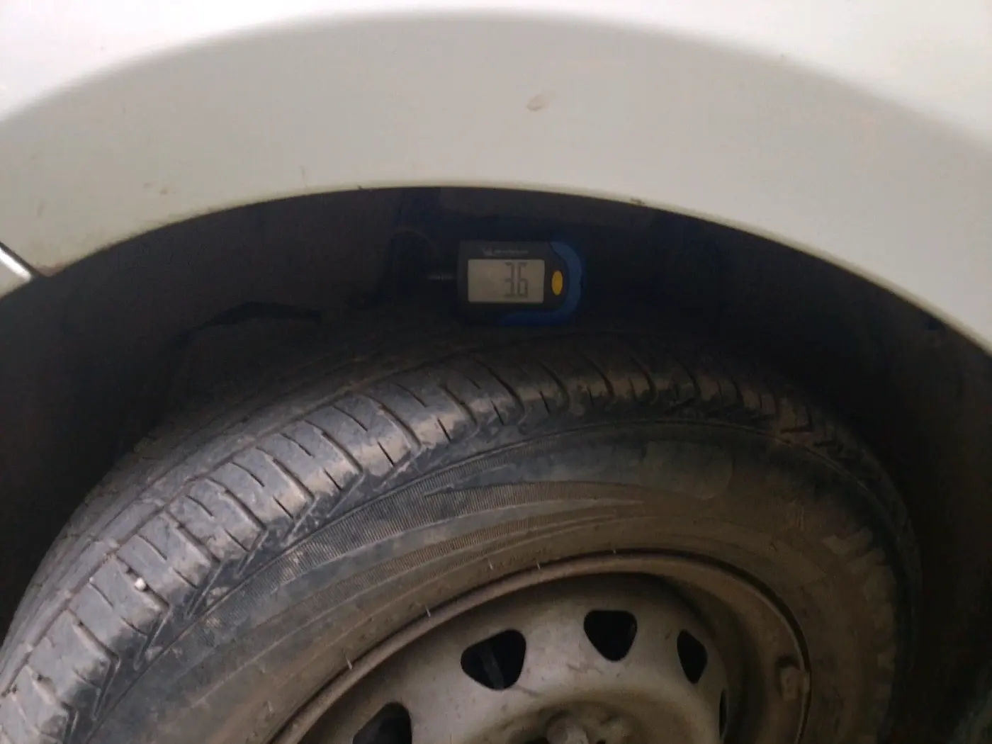 2024 Tata Tiago XE PETROL, CNG, Manual, 24,625 km, tyre